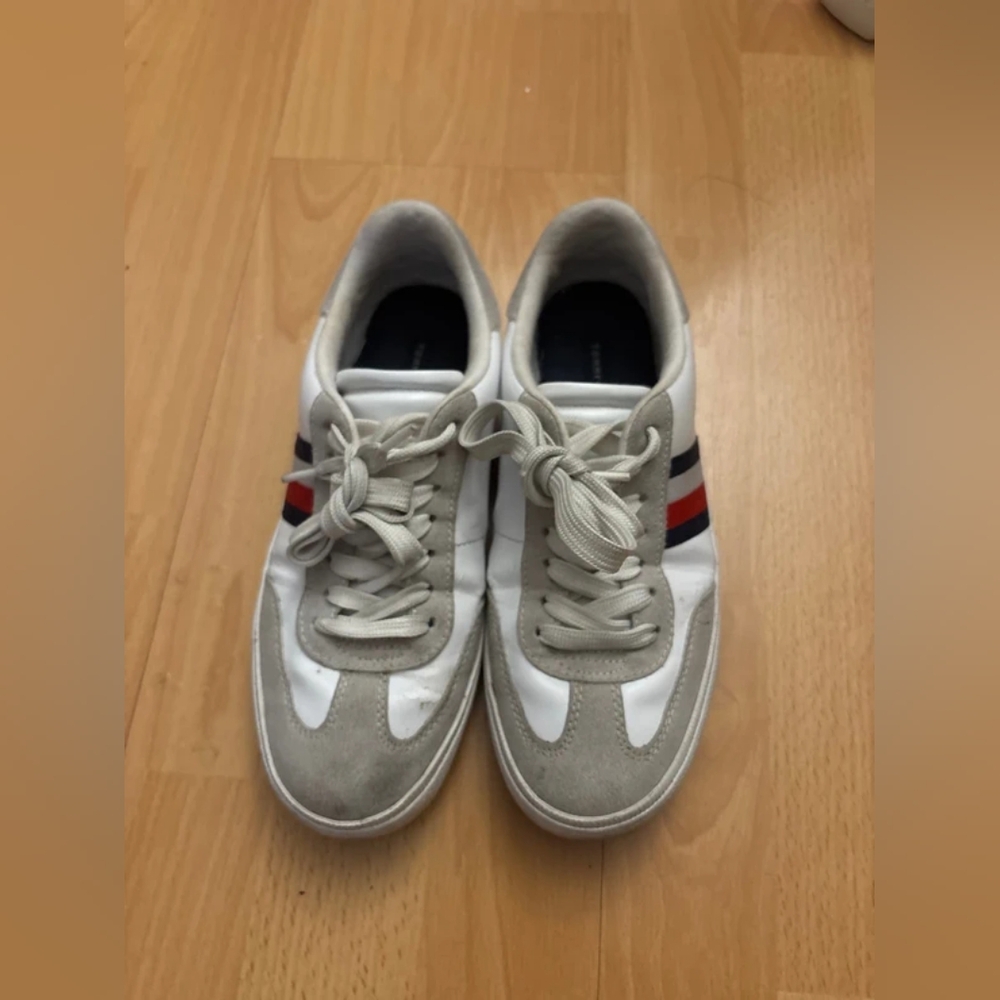 Men's White and Gray Sneakers